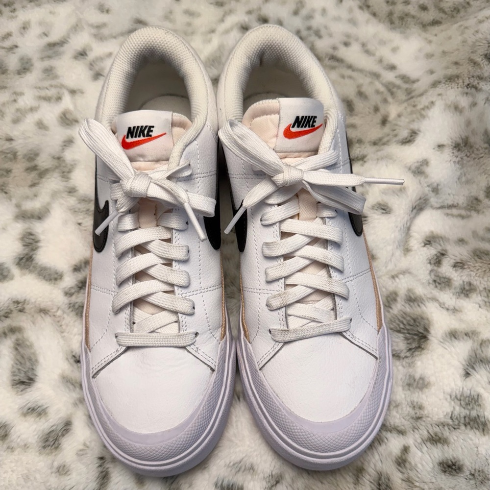 Nike Court Legacy Lift